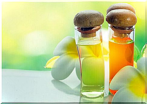 essential oil bottles to treat hallux valgus