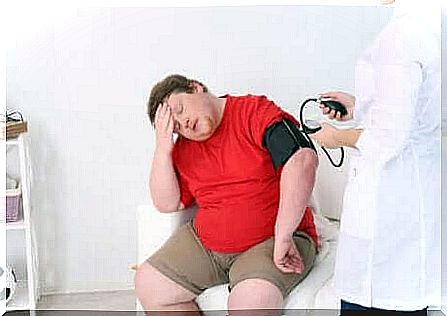 An obese person to the doctor.