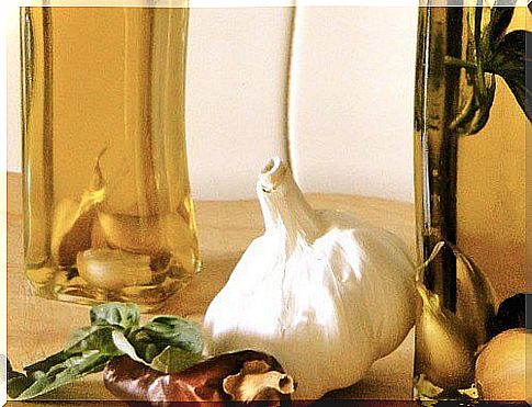 Garlic helps heal wounds.
